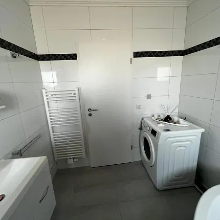 Prime Host Lovely Апартаменти